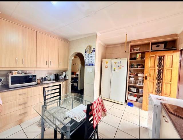 3 BEDROOM HOUSE FOR SALE IN VANDERBIJLPARK CW 1
